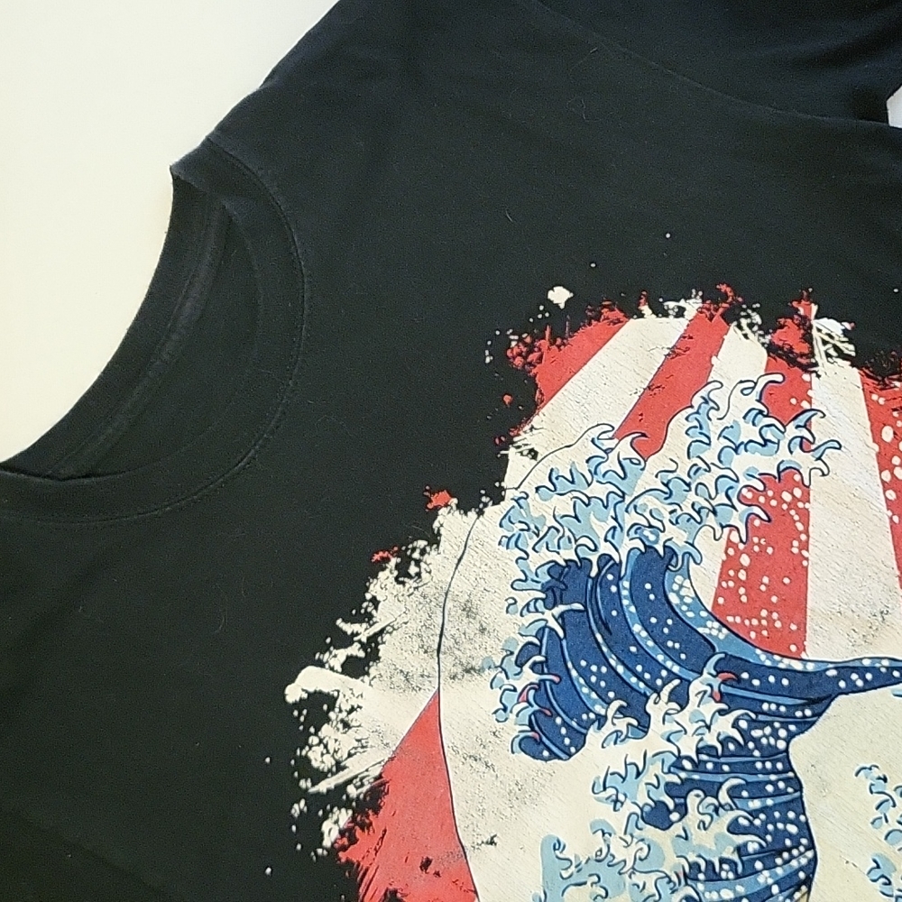 T-shirt - Picture 2 of 2